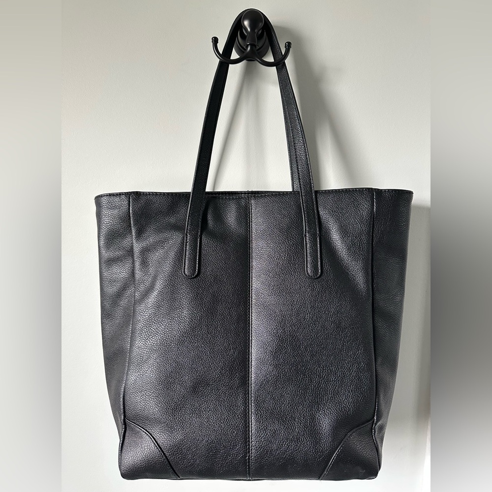 Banana Republic black tote EUC
